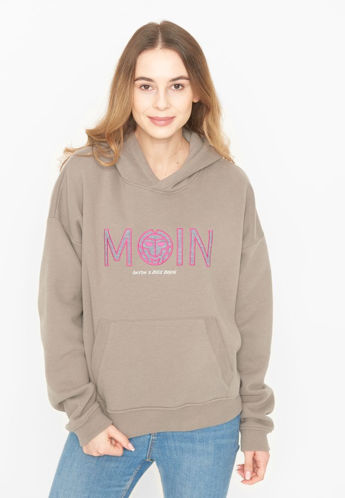 The "Moin" Statement Women